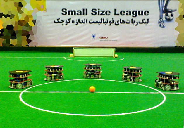ربات های فوتبالیست دانشجویان موسسه هادی در اولین دوره مسابقات IranOpen